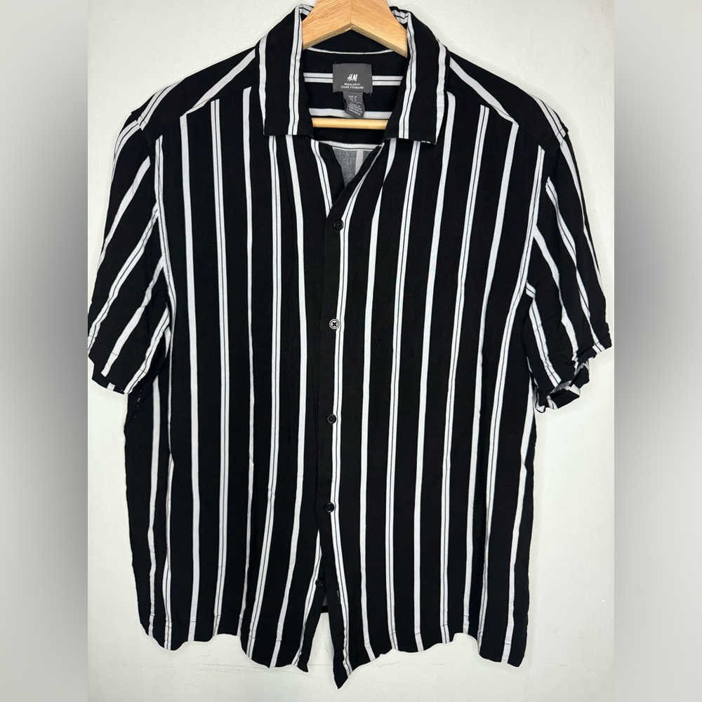 Casual shirt, H&M, size medium. Never worn
